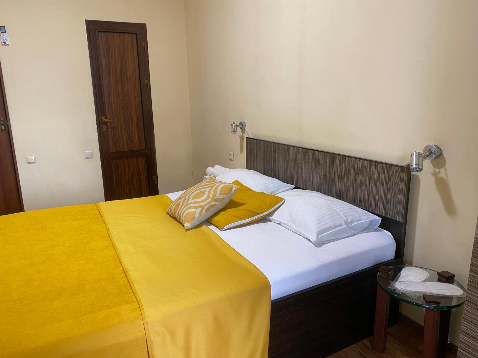 Guesthouse Aygestan 耶烈万 外观 照片